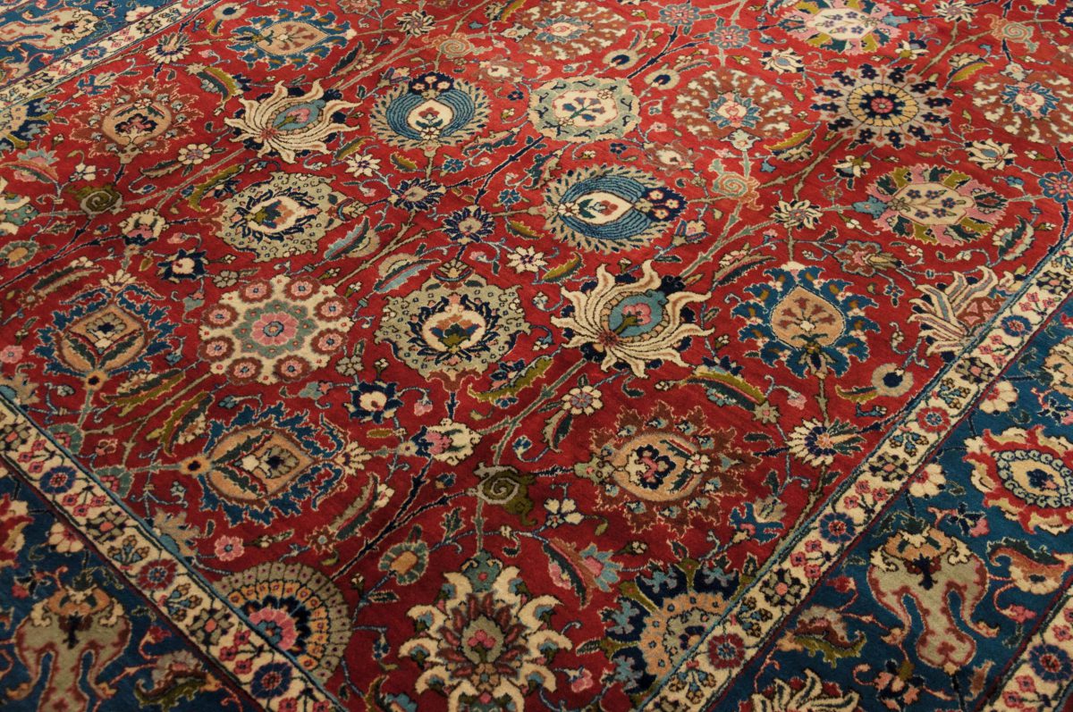 Tabriz Benlian vase
